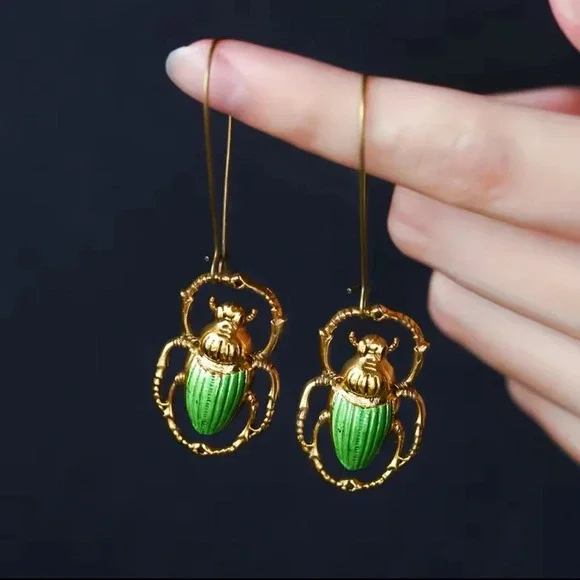 Vintage Gold Scarab Green Beetle Dangle Earrings - Picture 9 of 11